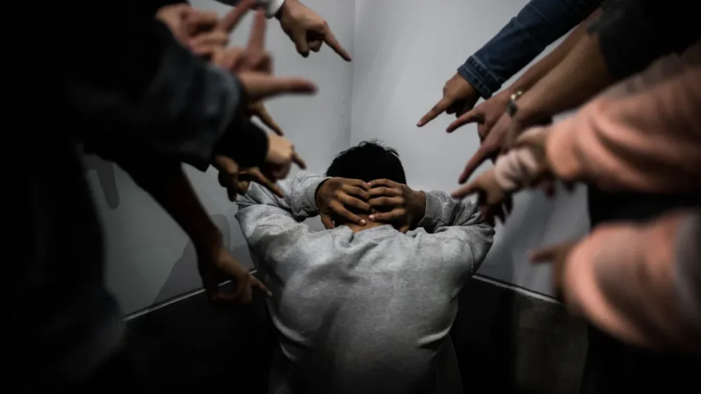 The Guilt-Trip Time Machine: How Narcissists Use Your Past Against You 6 The Guilt-Trip Time Machine: How Narcissists Use Your Past Against You -By Som Dutt from https://embraceinnerchaos.com